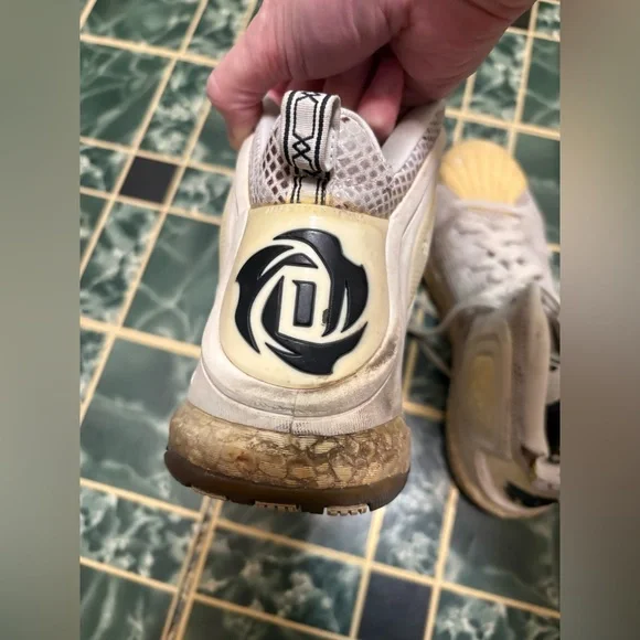 DRose 773 Basketball Shoes Cream color. Men’s Size: 10.5 - Picture 11 of 12